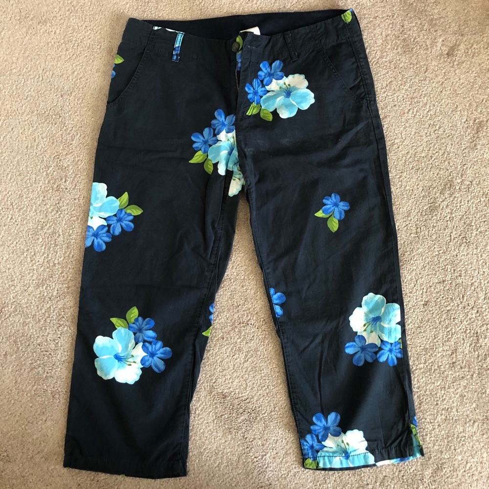 SOLD A&F Capri Pants